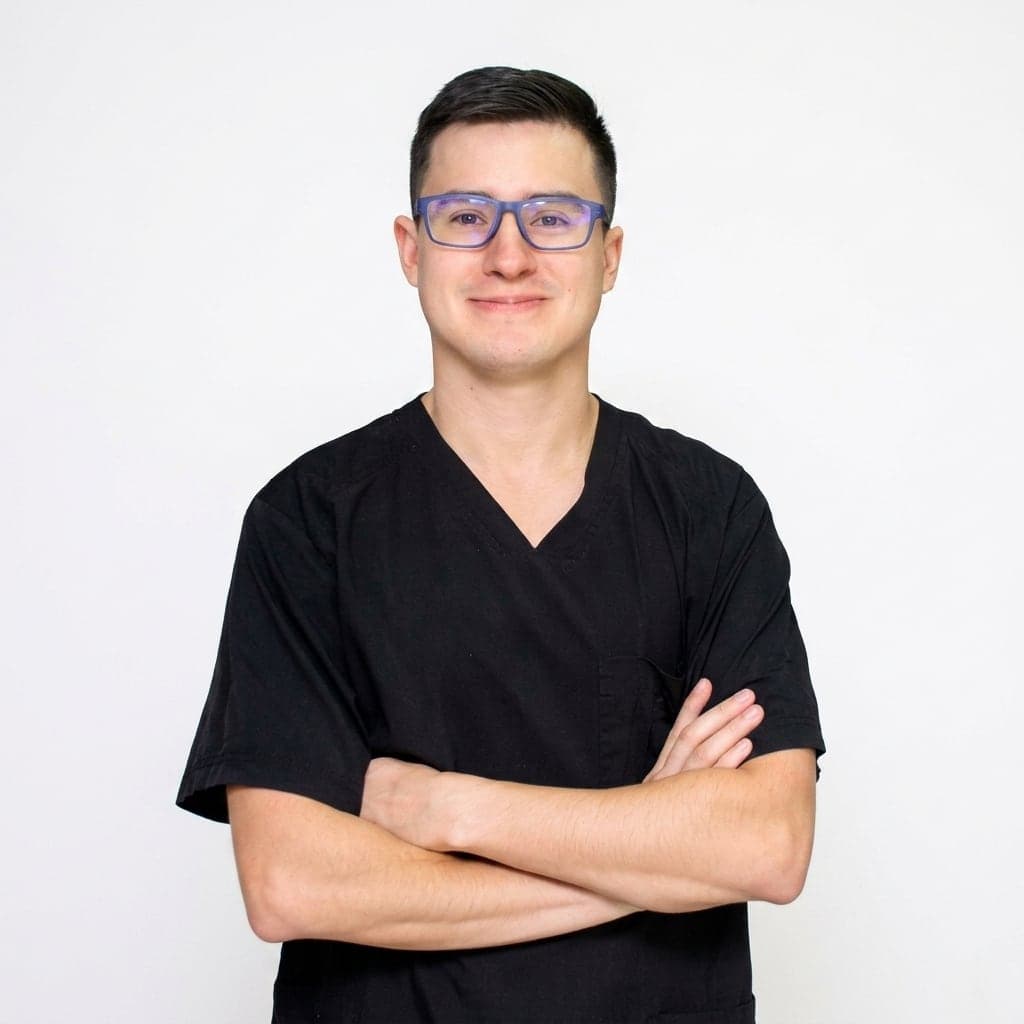 Dr. Josué Ulate